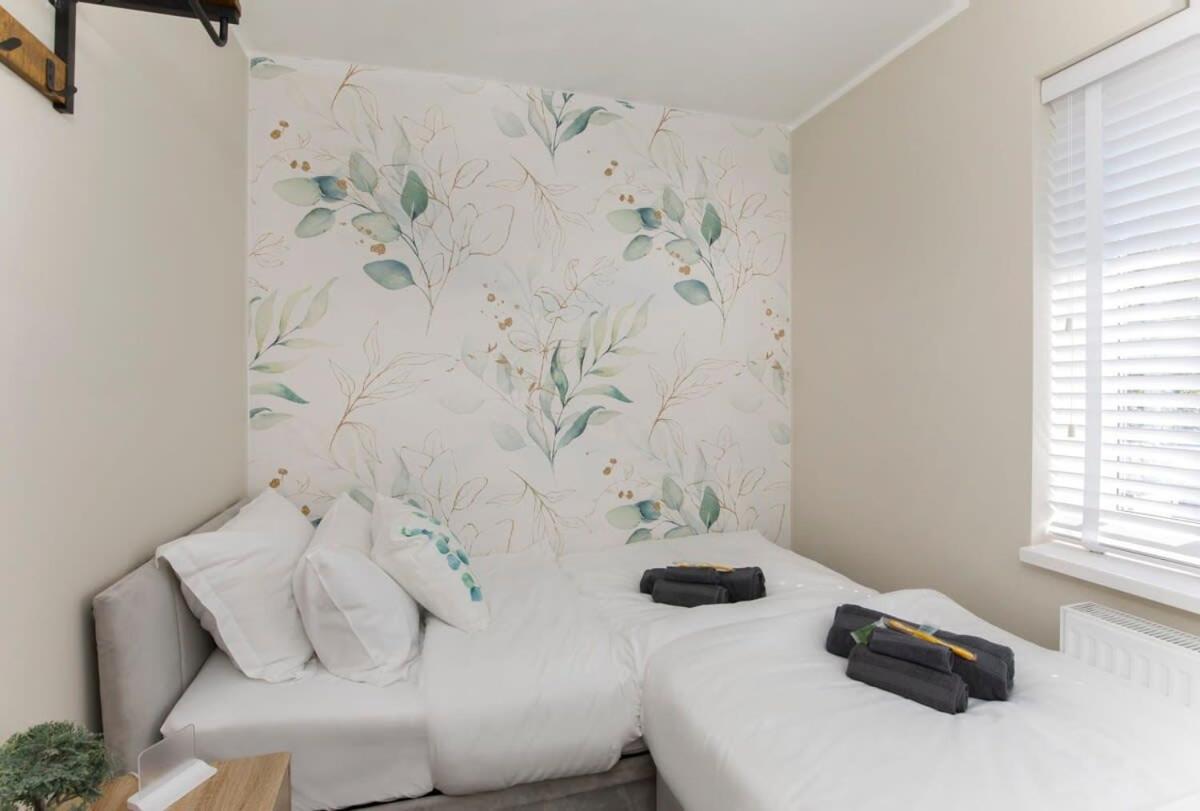 The Dodsworth Modern 4 Bedroom House, Sleeps 8 Йорк Екстер'єр фото