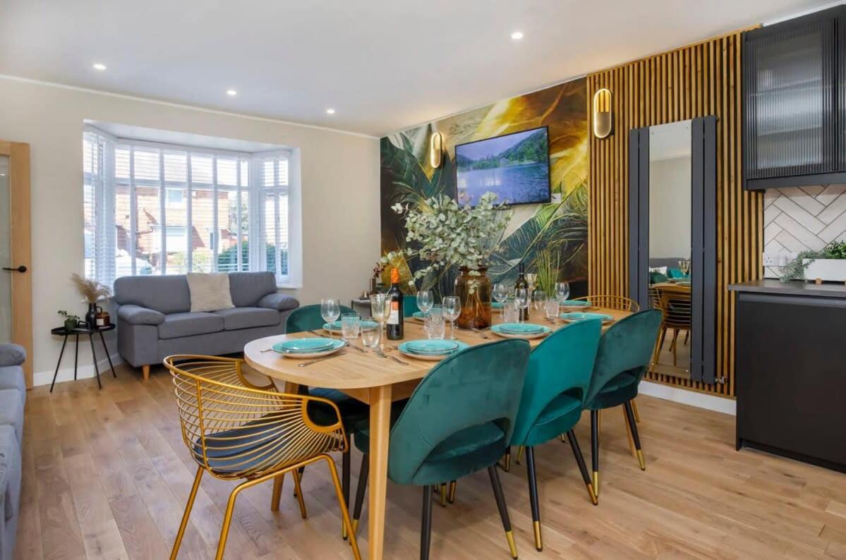 The Dodsworth Modern 4 Bedroom House, Sleeps 8 Йорк Екстер'єр фото